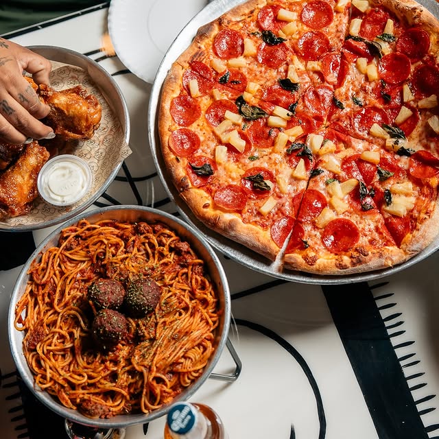 550 Pizzeria pizza and pasta feature